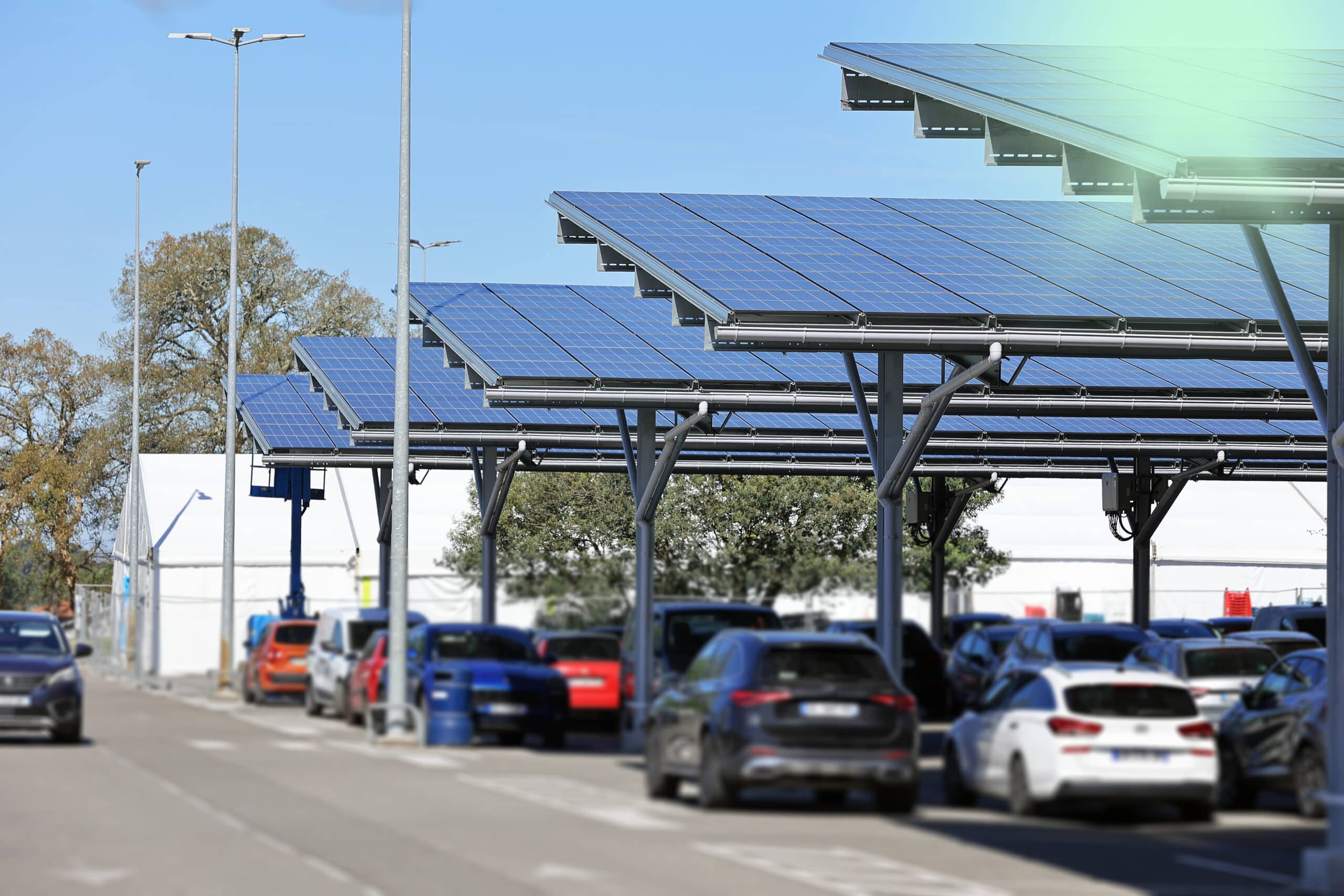 Ombrière parking solaire